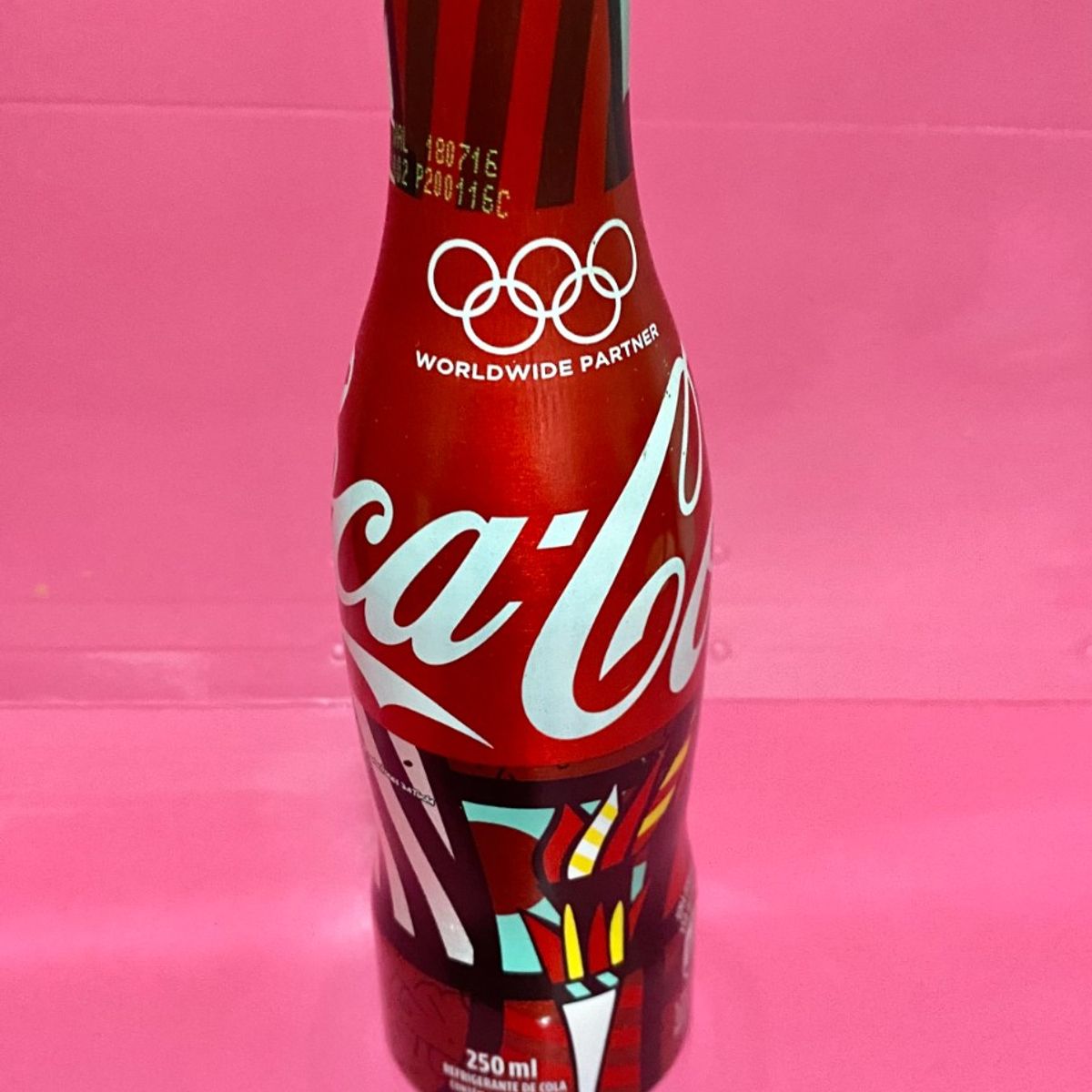 嵐、V6シャドーペイント Coca-Cola デザインボトル