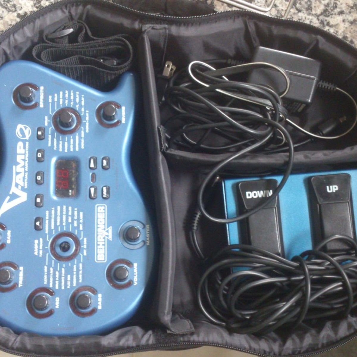 Behringer Pedaleira V Amp 2 Case Item De Musica Behringer Usado Enjoei