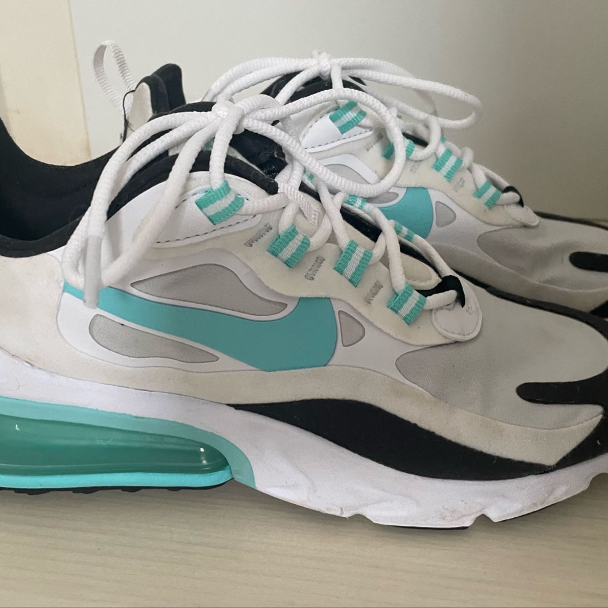 Nike react element store 270 nere e verdi