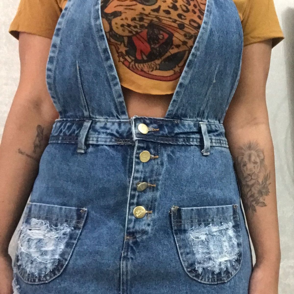 Jardineira Jeans Estilo Saia Macacão Feminino Sal E Pimenta