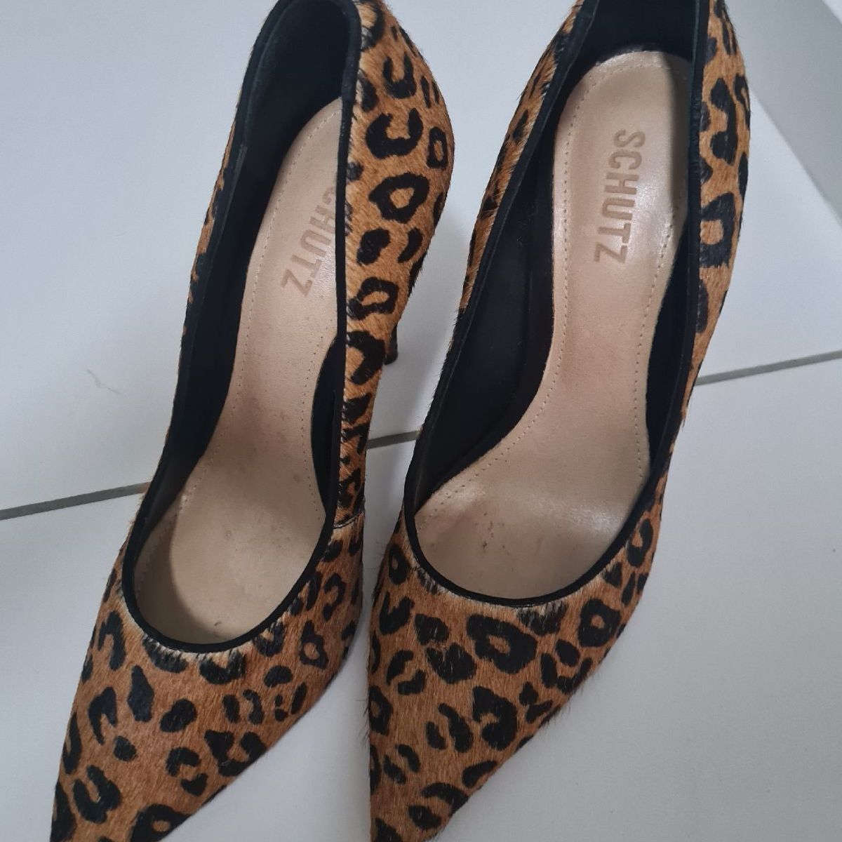 Schutz clearance scarpin onça