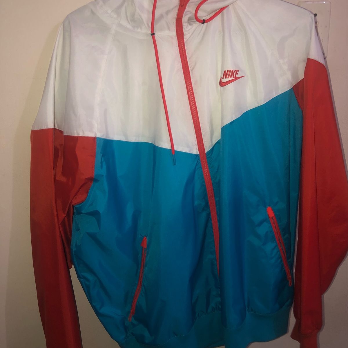 Nike windbreaker store pink and blue