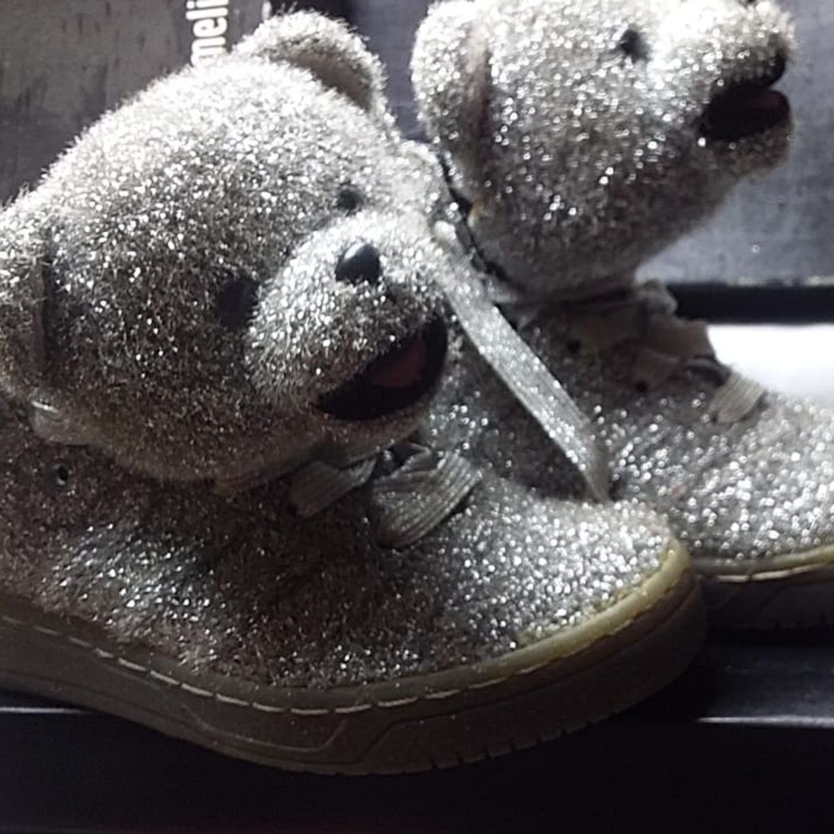 Tenis adidas com sales urso