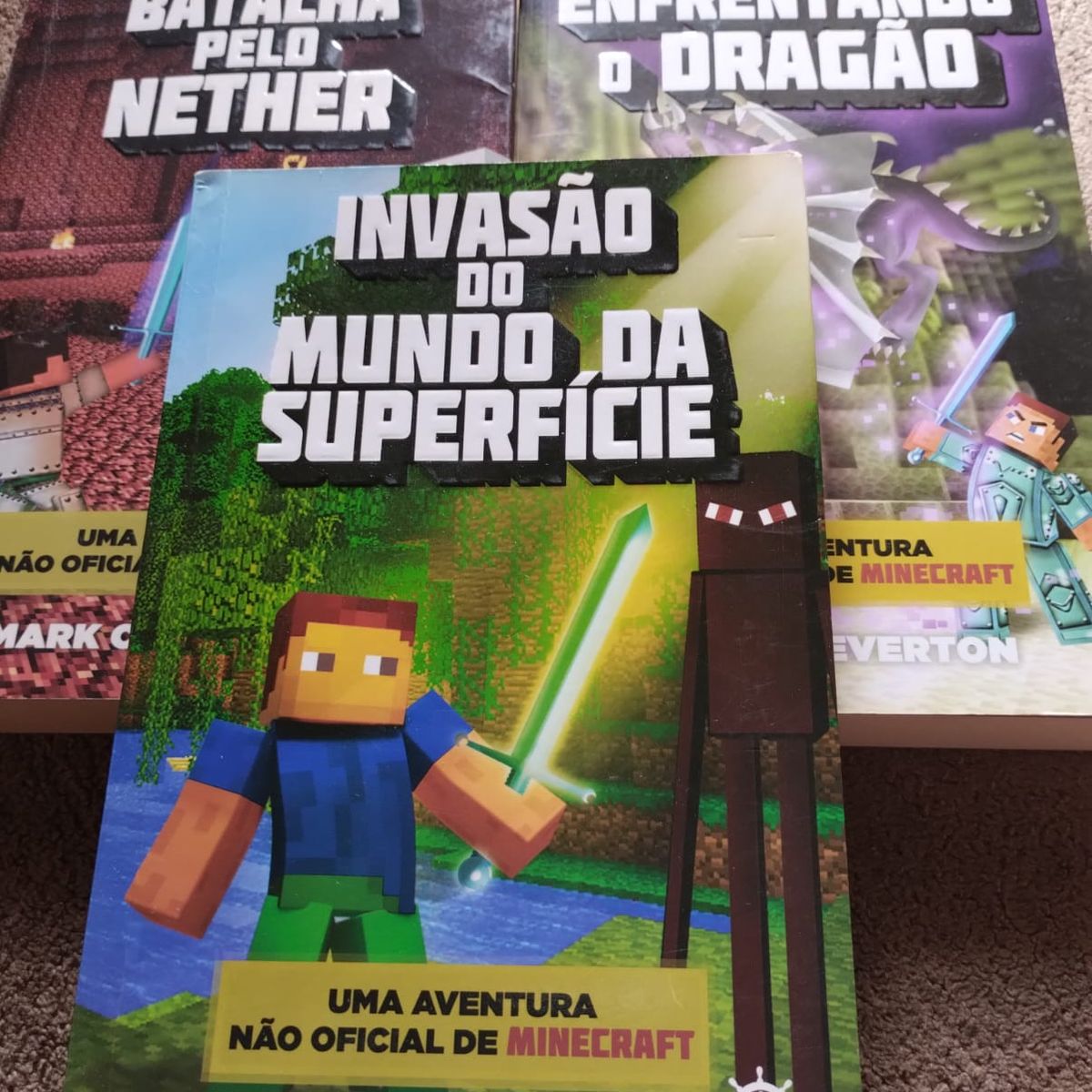 Invasão do Mundo da Superfície (Vol. 1 Uma aventura não oficial de Minecraft)