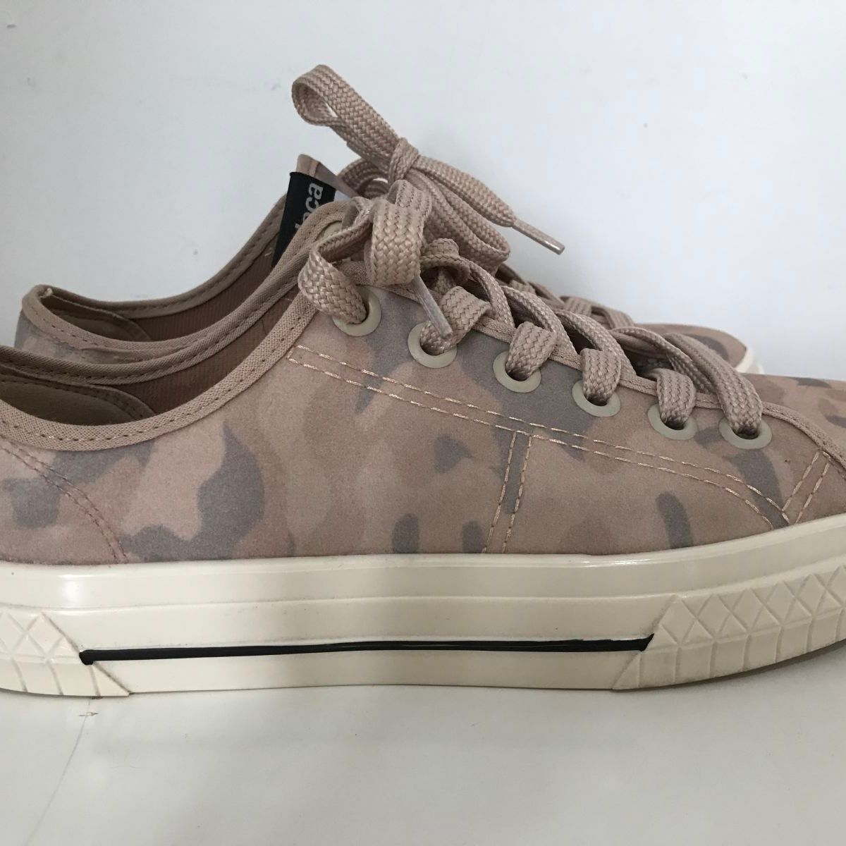 tenis camuflado moleca