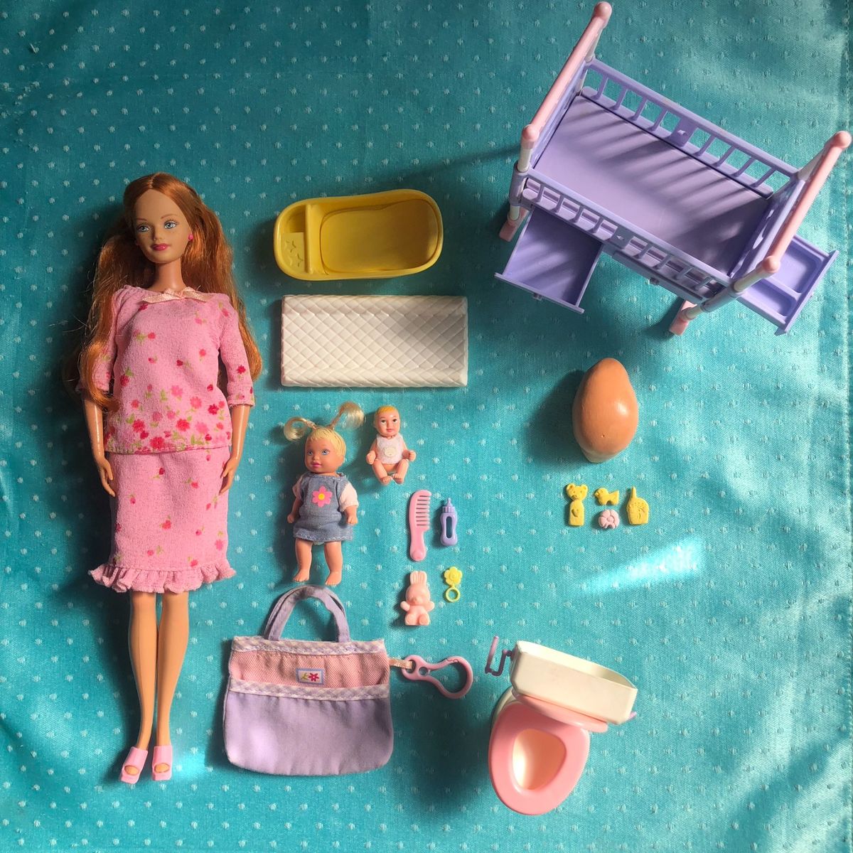 Boneca Barbie Midge Happy Family Mattel grávida com barriga bebê e quarto  completo com acessórios