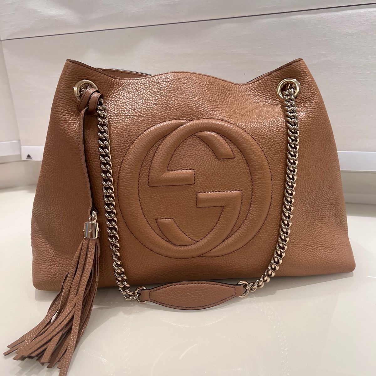 Bolsa Gucci Soho Chain Tote Nude