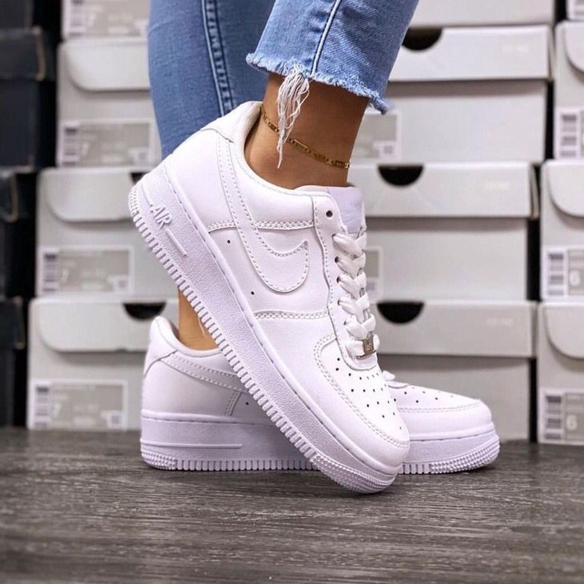 Tenis nike sale baixo branco