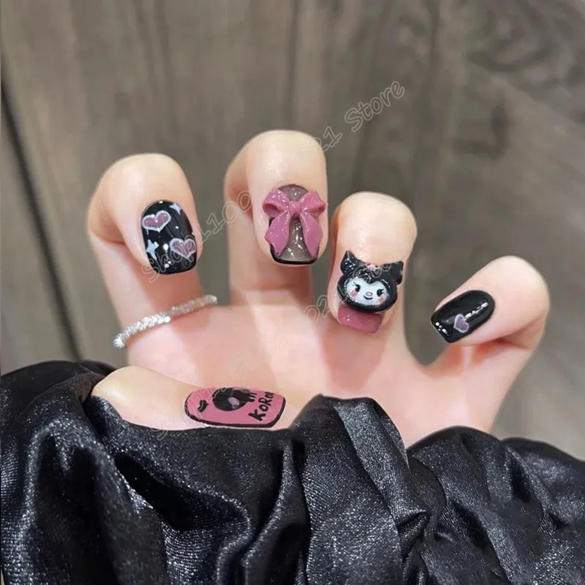 Sanrio Kuromi-Seamless removível unhas postiças, Black Heart