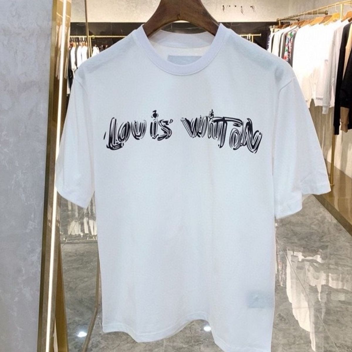 Camisa Louis Vuitton Multicolorida, Camiseta Masculina Louis Vuitton Usado  91708146