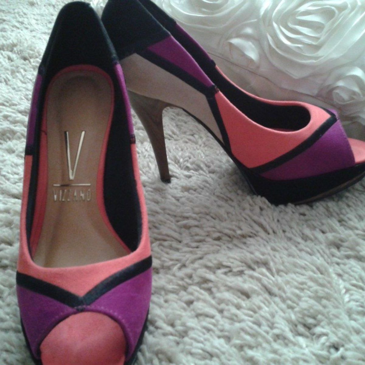 sapato vizzano colorido