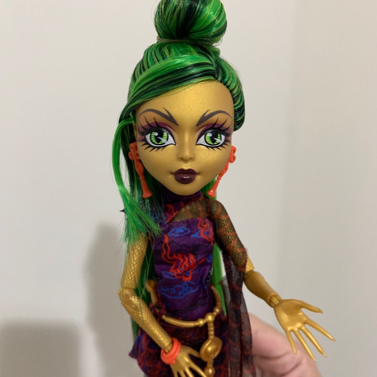 Boneca Monster High Jinafire Long Scaris - O Espaço Virtual do Colecionador