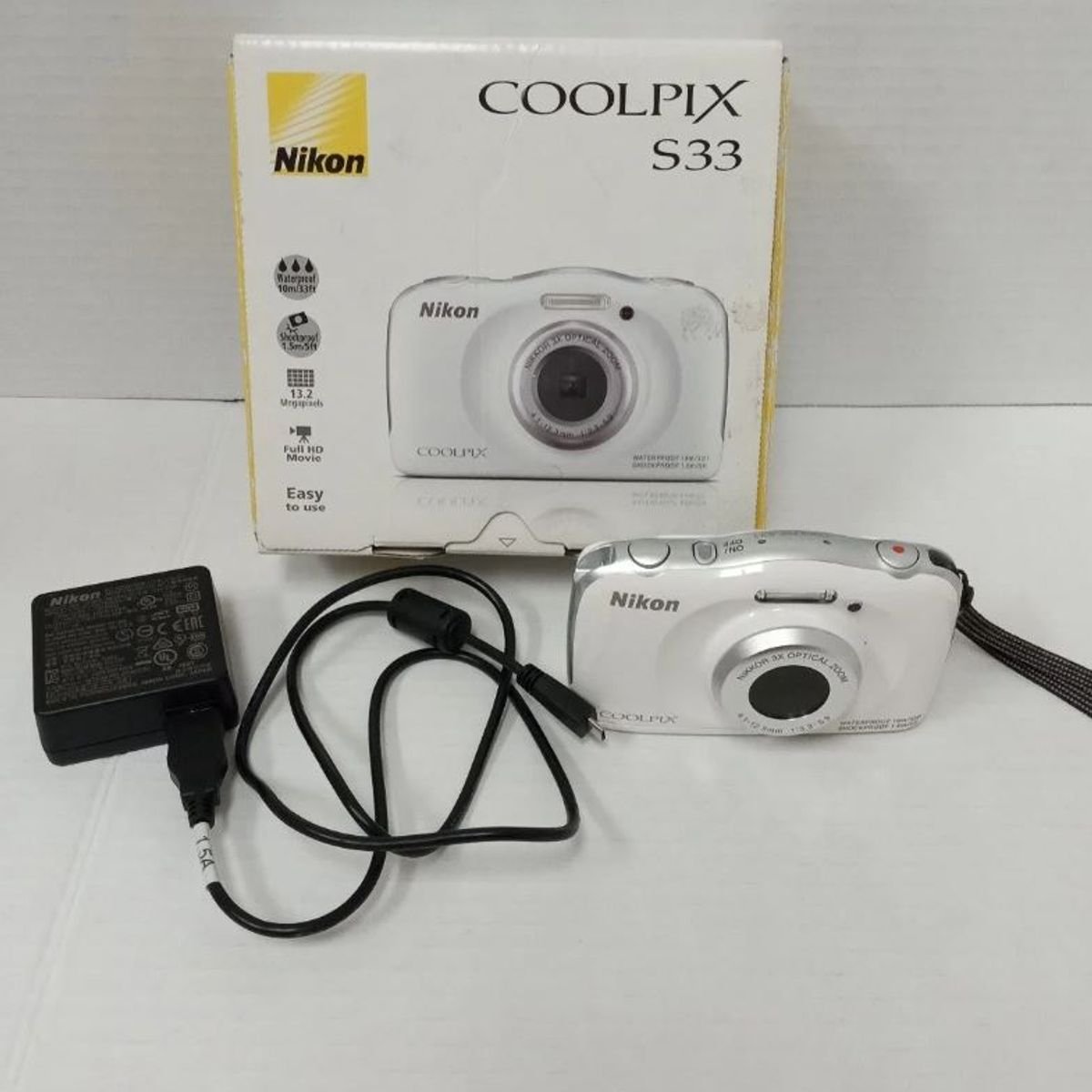 デジタルカメラ Nikon COOLPIX S33 Nikon Câmera digital impermeável COOLPIX S33 (branca