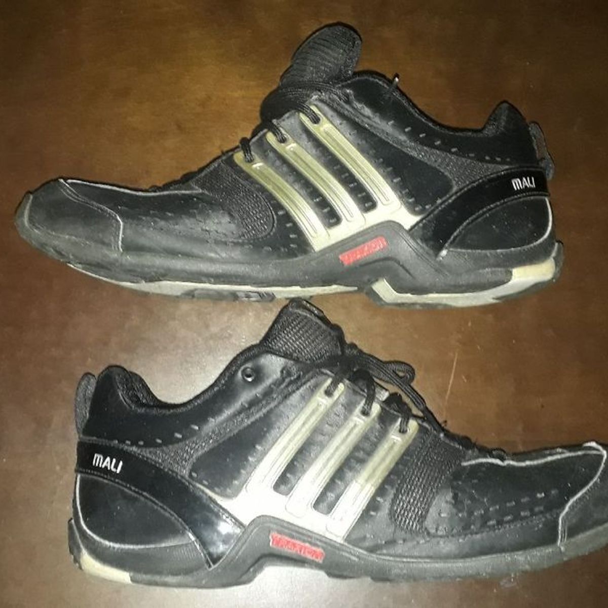 Tênis best sale adidas mali