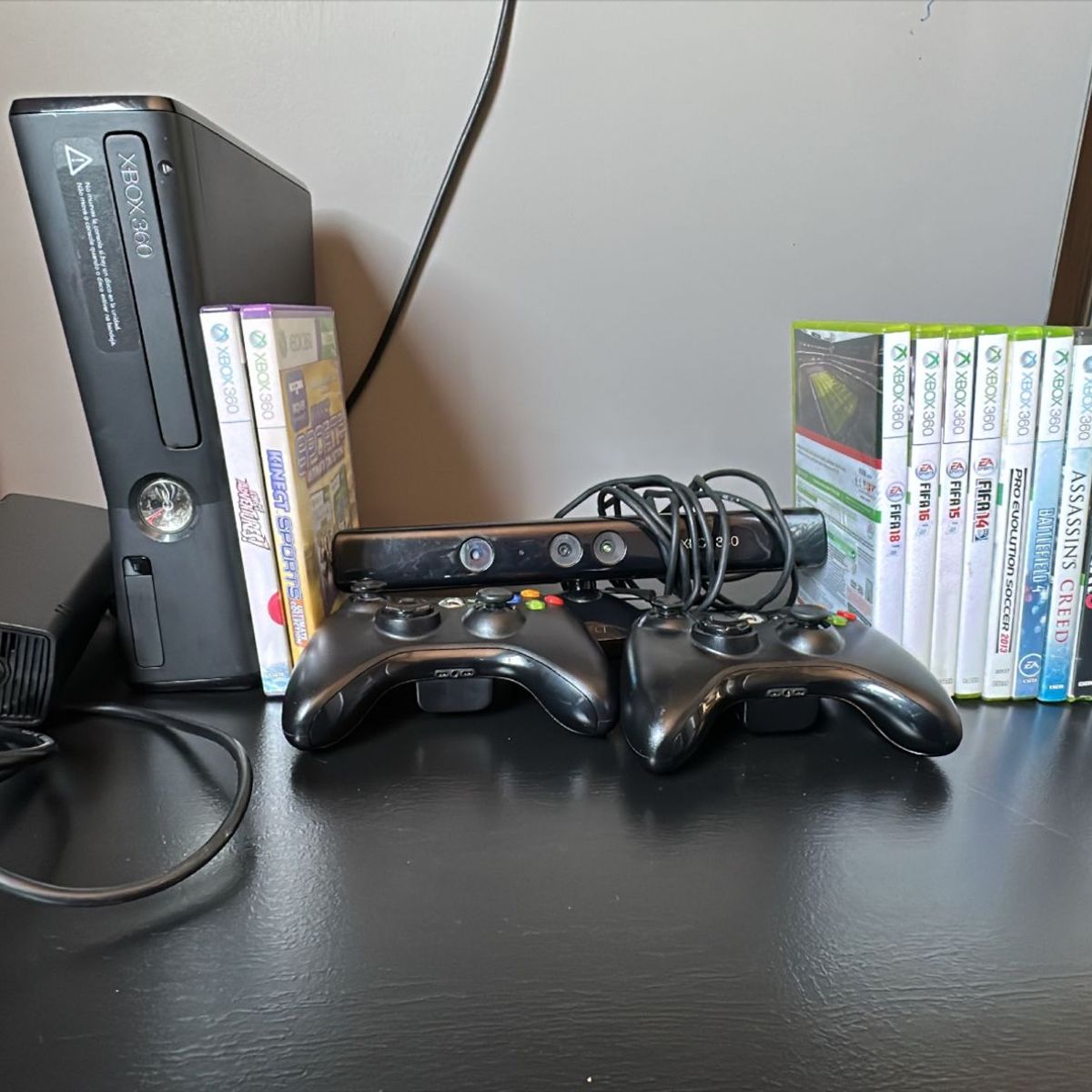 Console Xbox 360 Slim, 250GB, Kinect, 2 Controles, 1 Jogo, Microsoft - USADO  - Nova Era Games e Informática