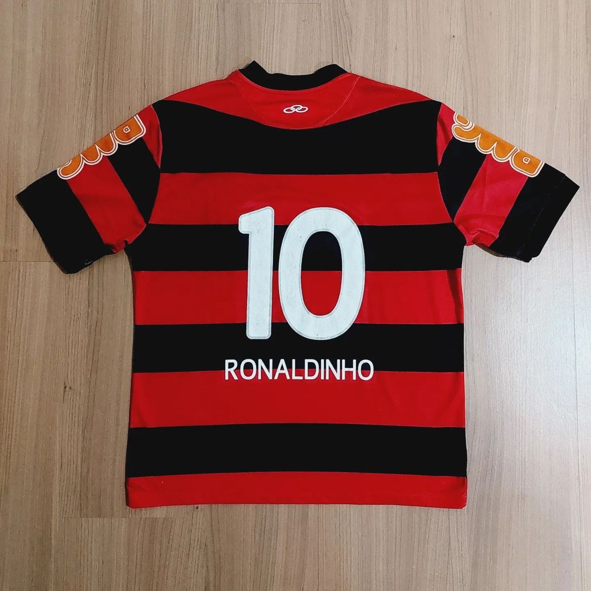 フラメンゴ　OLYMPIKUS RONALDINHO 10 赤黒ストライプシャツ Camisa Flamengo Olympikus Ronaldinho 2011 | Olympikus Usado