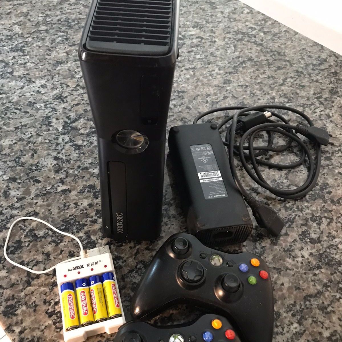 Vendo Xbox 360 Bloqueado + 14 Jogos Originais, Console de Videogame Xbox  Usado 77665145