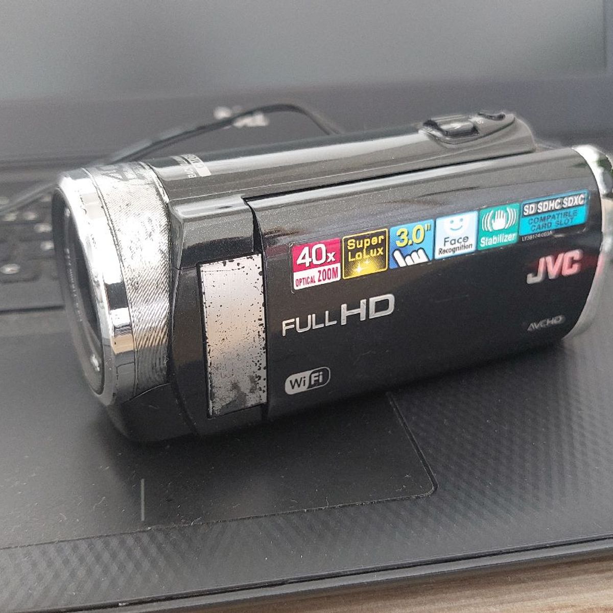 Filmadora Jvc Everio Gz-Ex210 (Preta) Filmadora Jvc Everio Gz