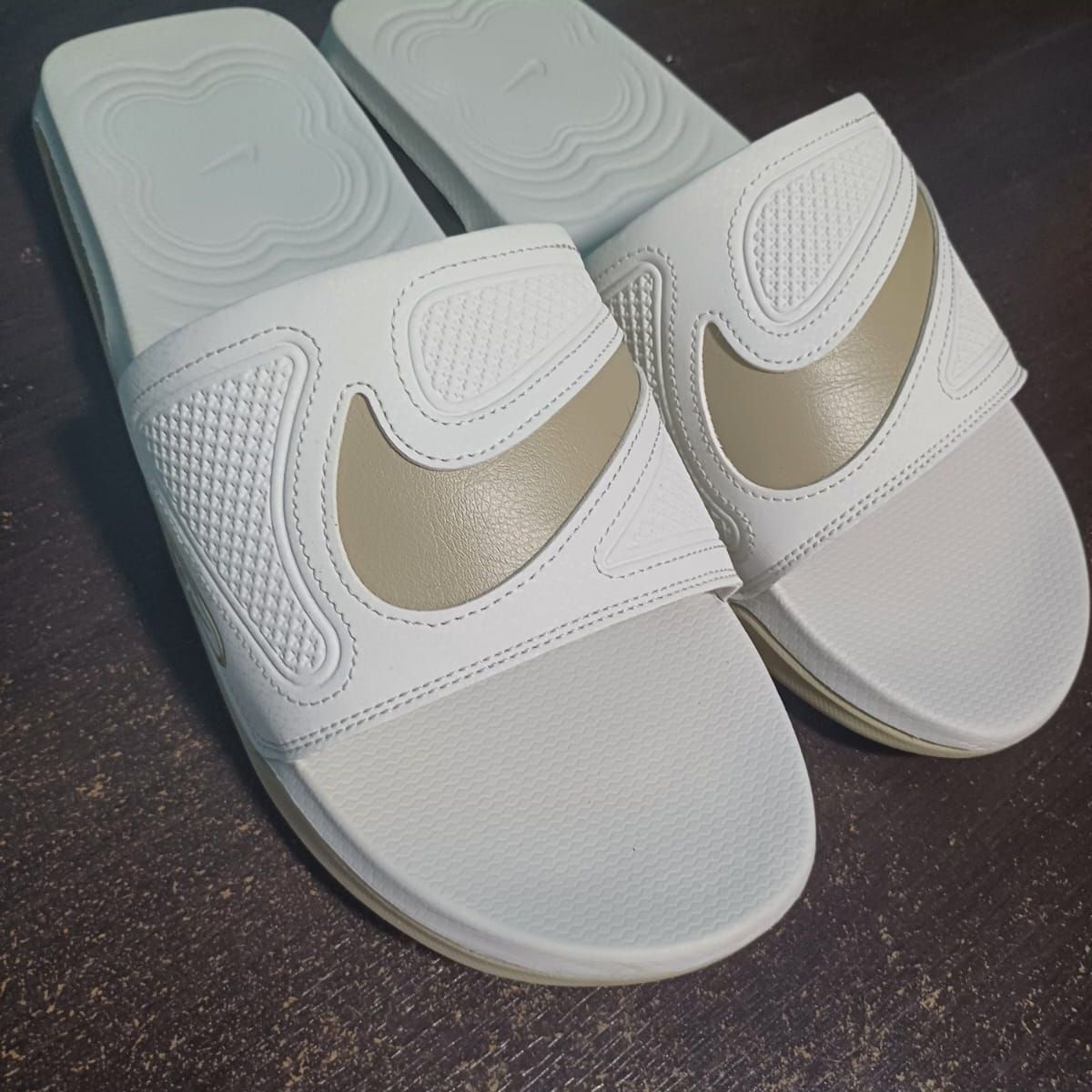 Nike removable cheap swoosh slides