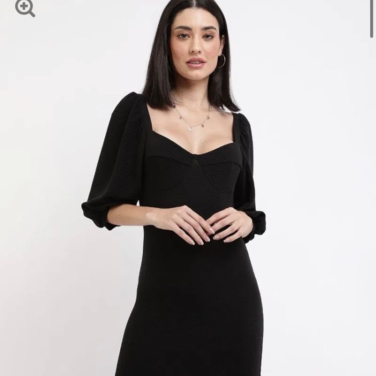 Vestido Preto Manga Bufante Decote Princesa Ajustado Ao Corpo