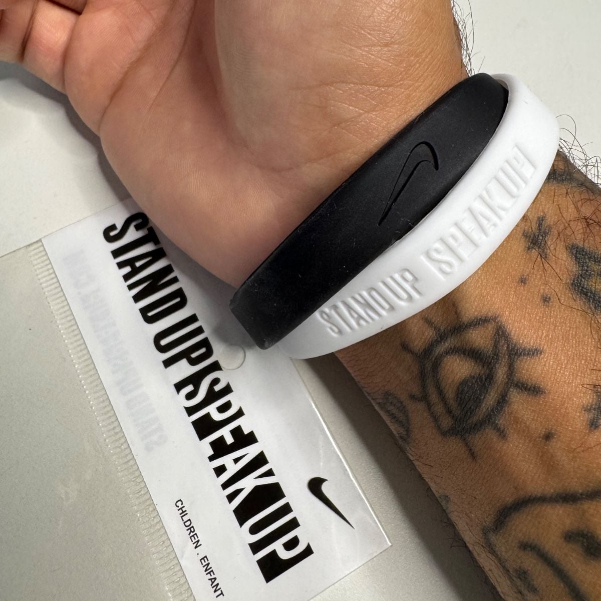 STAND シリコンバンド 2個セット UP SPEAK UP Nike