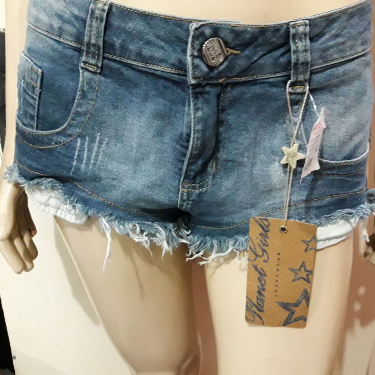 short curto na frente e comprido atras