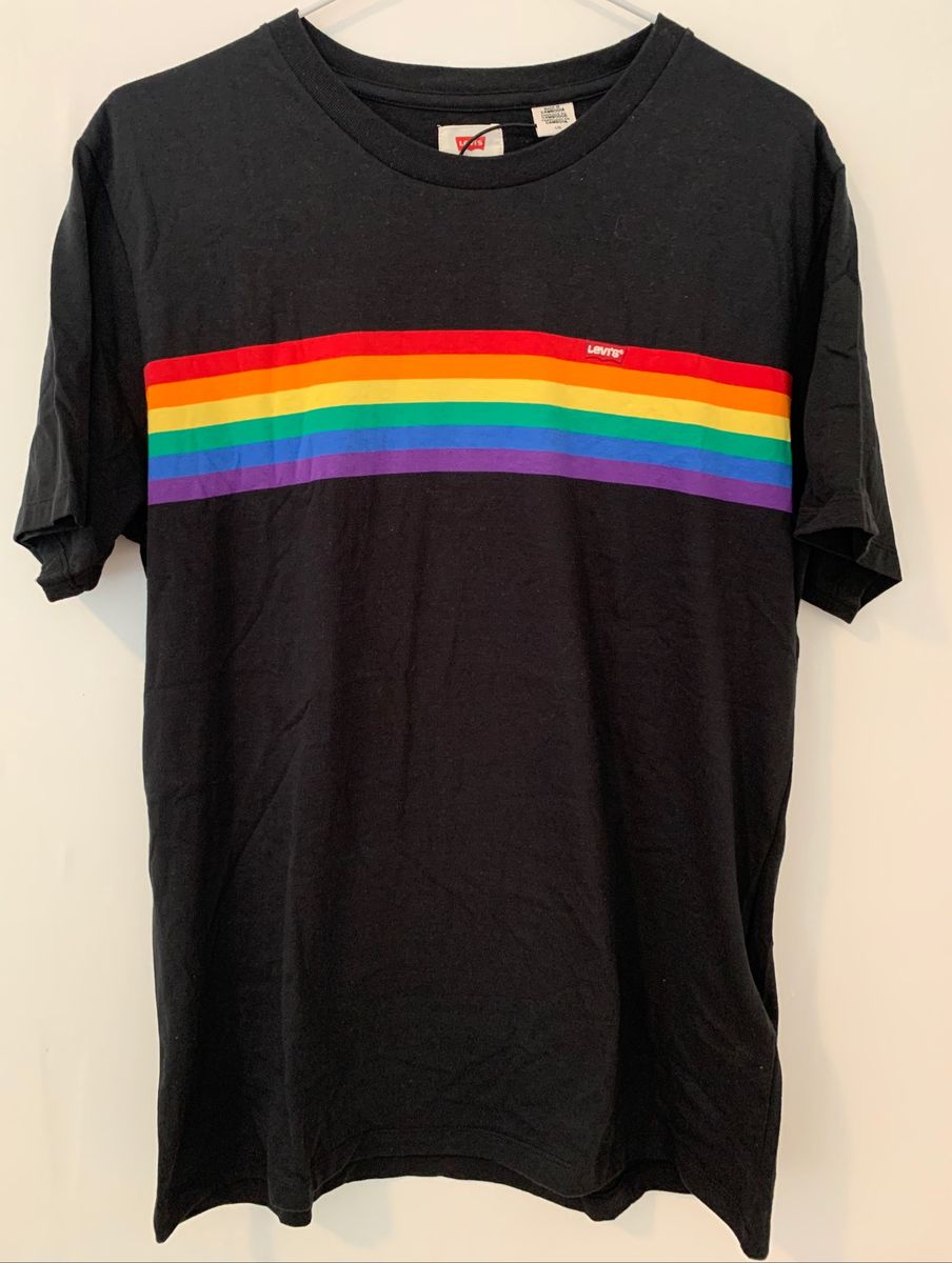 camiseta pride levis