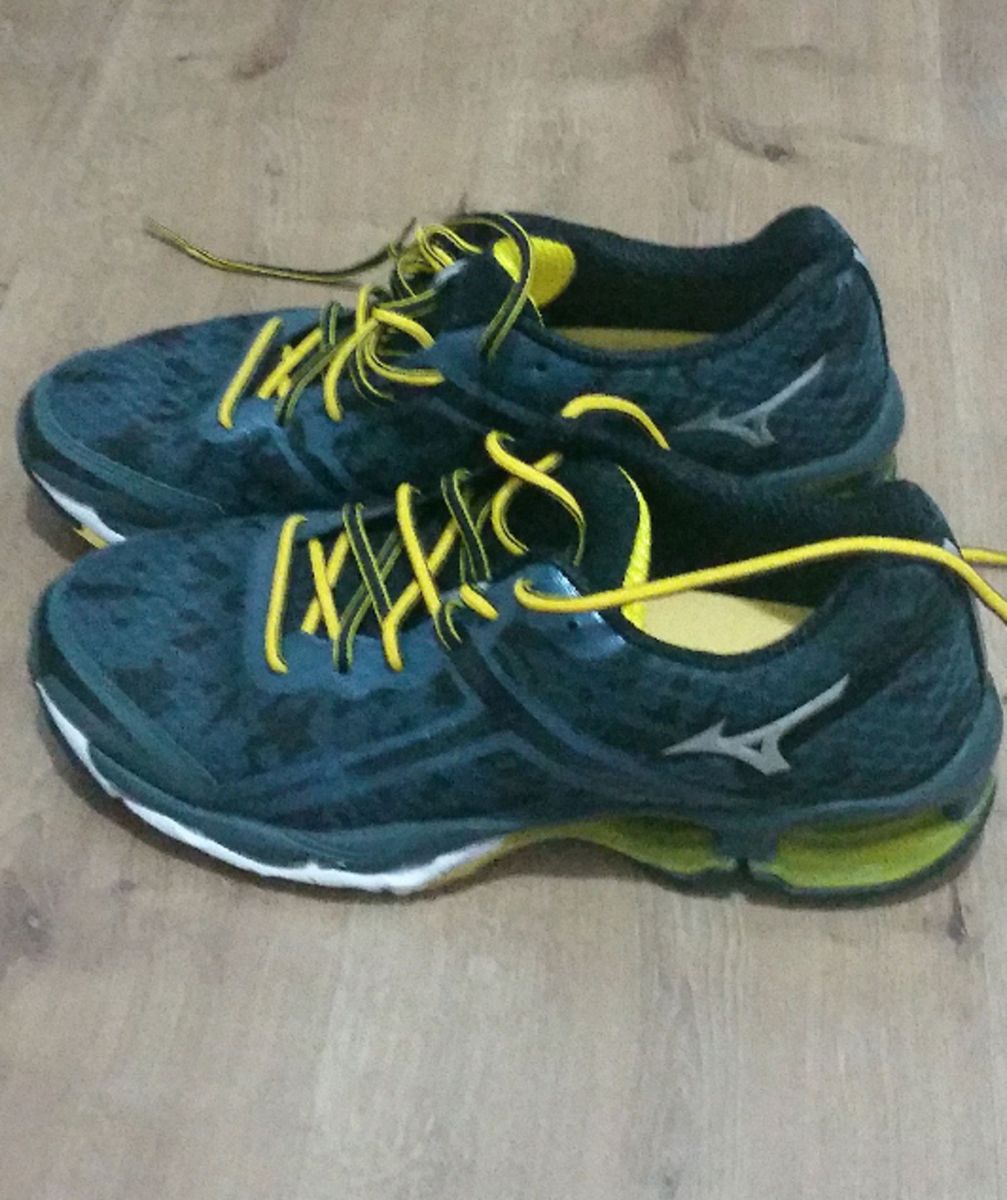 mizuno azul e amarelo