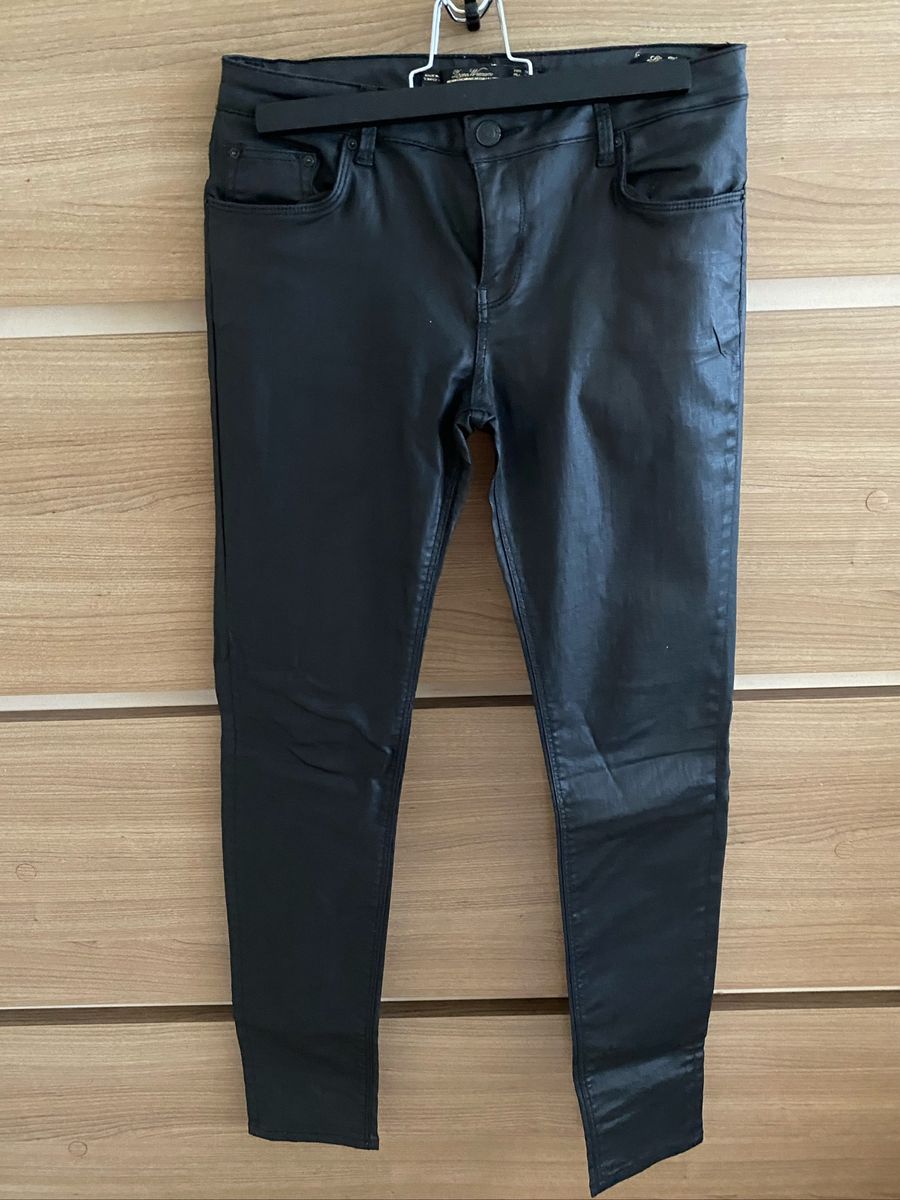 calça de couro zara