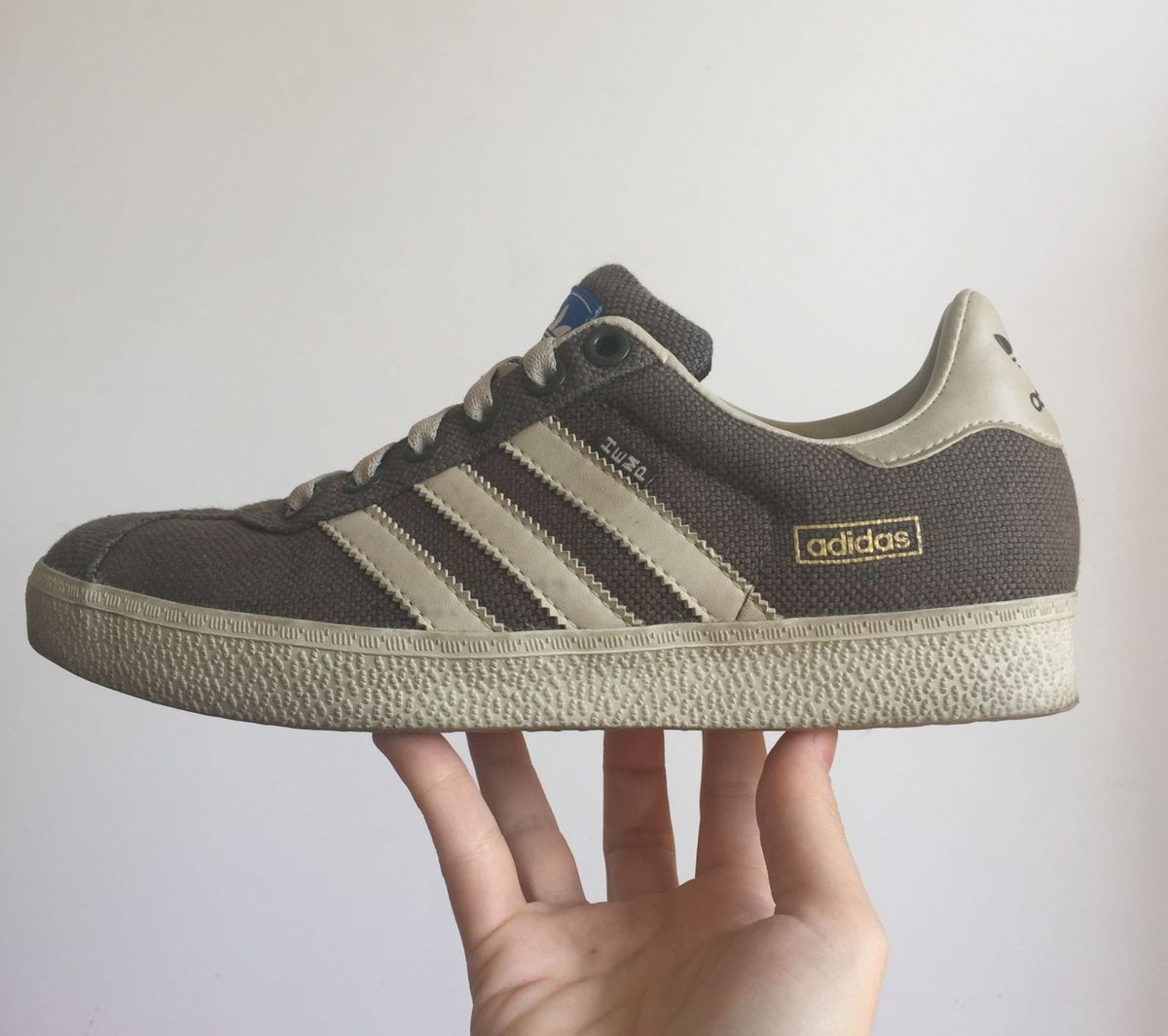 tenis adidas hemp verde