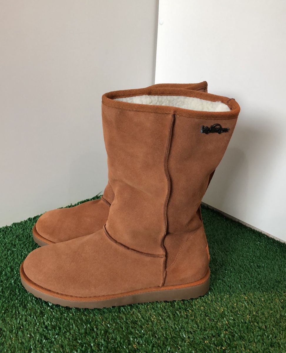 bota couro camurça com pelinho caramelo kipling
