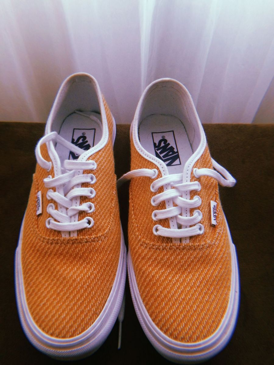 tenis vans mostarda