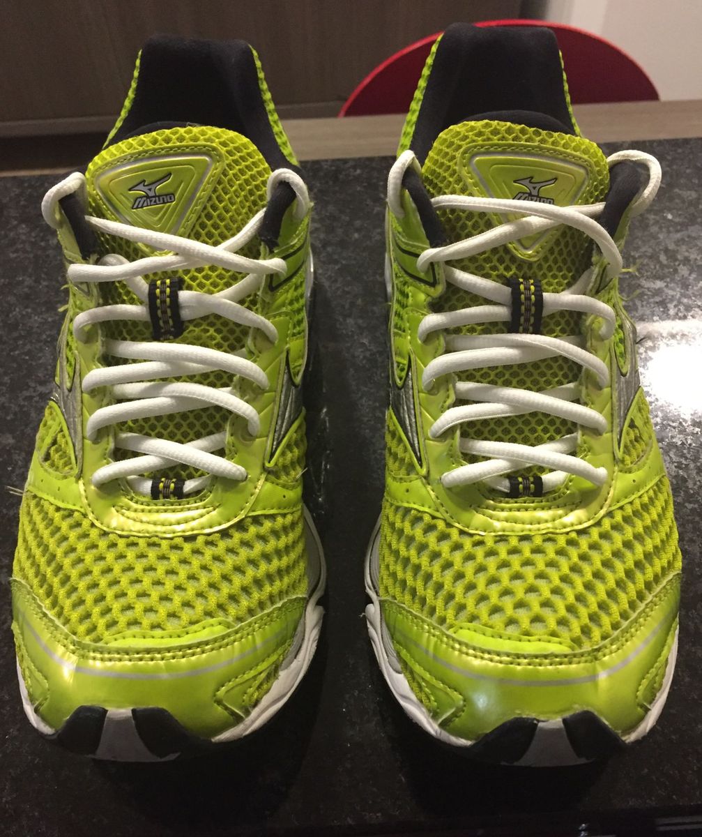 mizuno ou nike