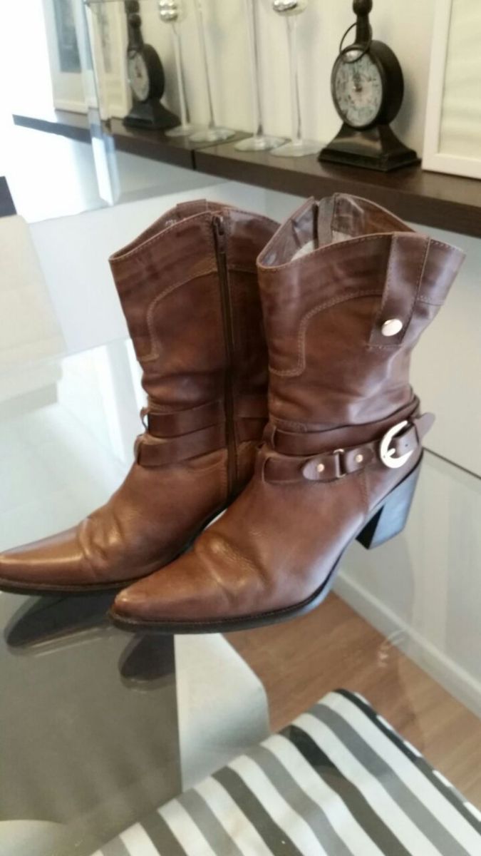 revender botas femininas