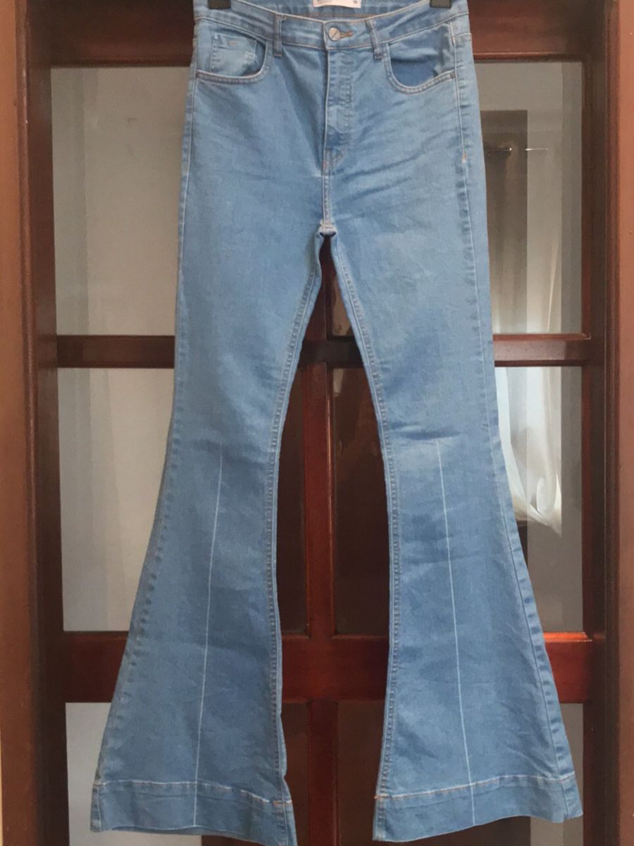 calça flare jeans azul claro