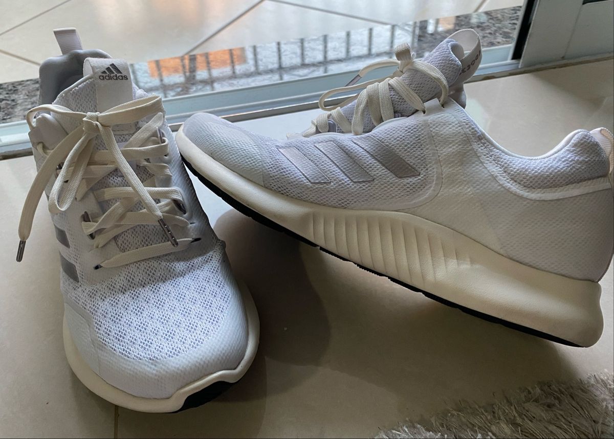 tenis adidas branco com prata