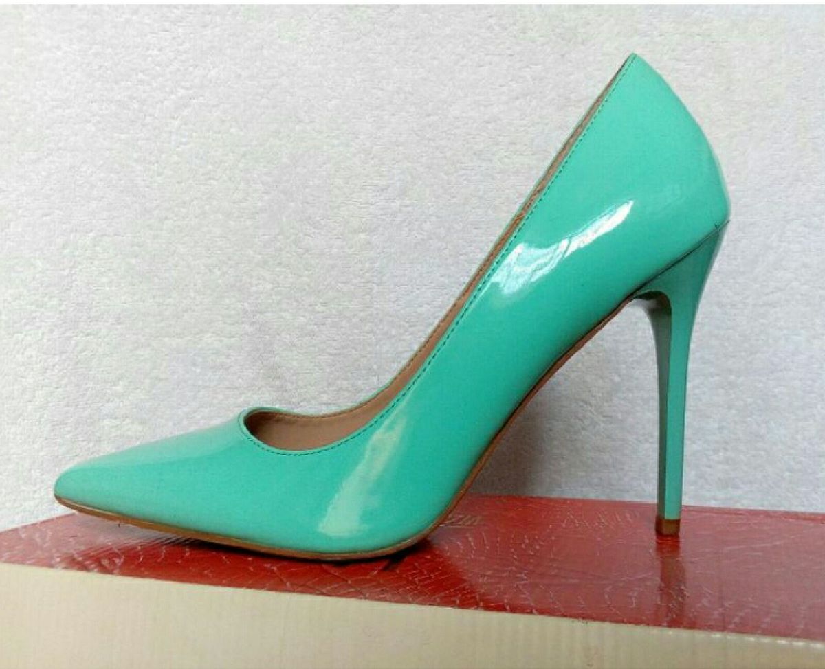 scarpin verde agua