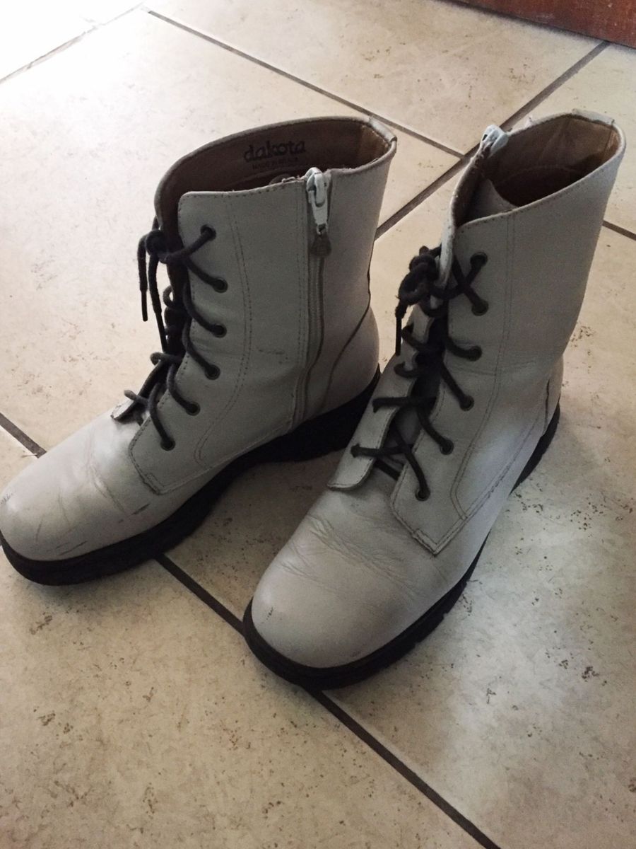 bota branca dakota