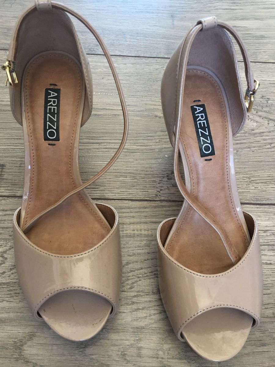 sandalia nude arezzo