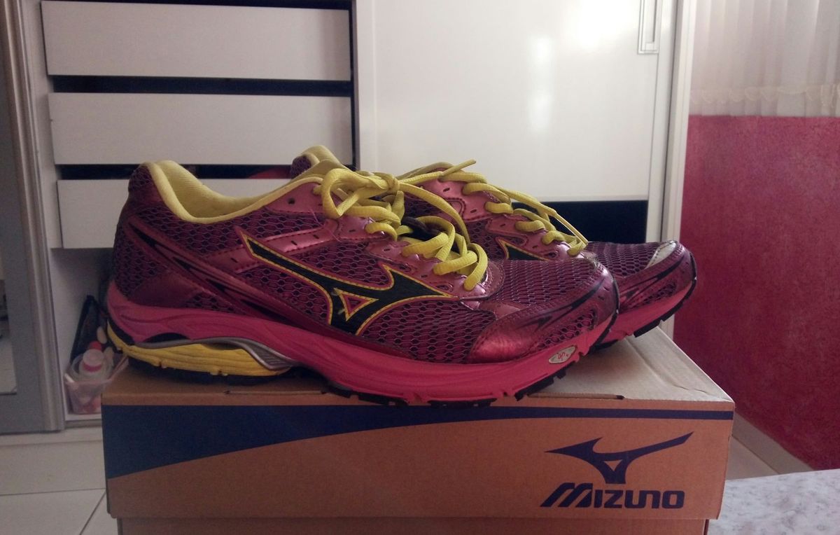 mizuno wave laser 2