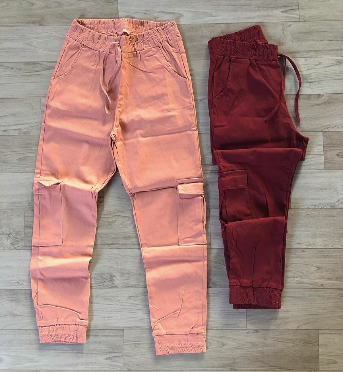 calça com bolso lateral feminina