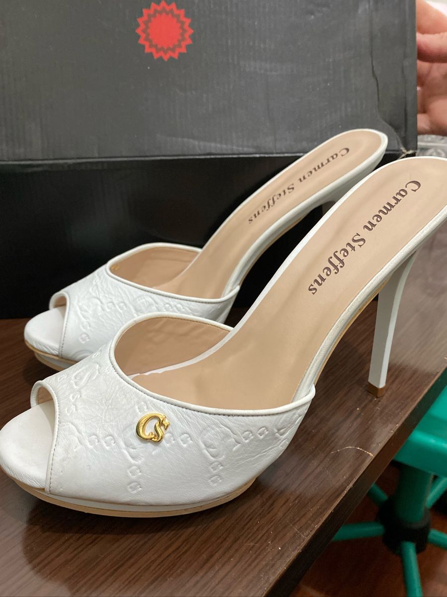 sapato branco carmen steffens