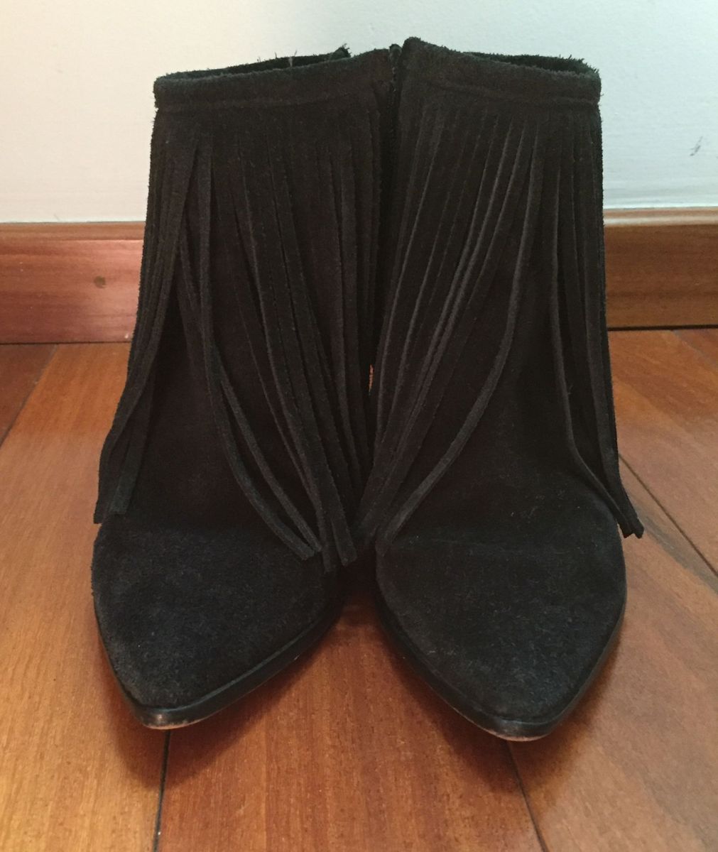 bota com salto interno arezzo