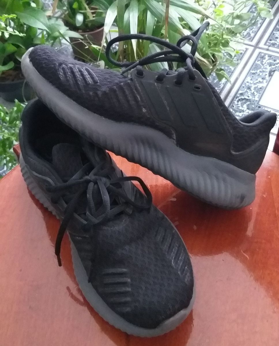 tênis alphabounce species
