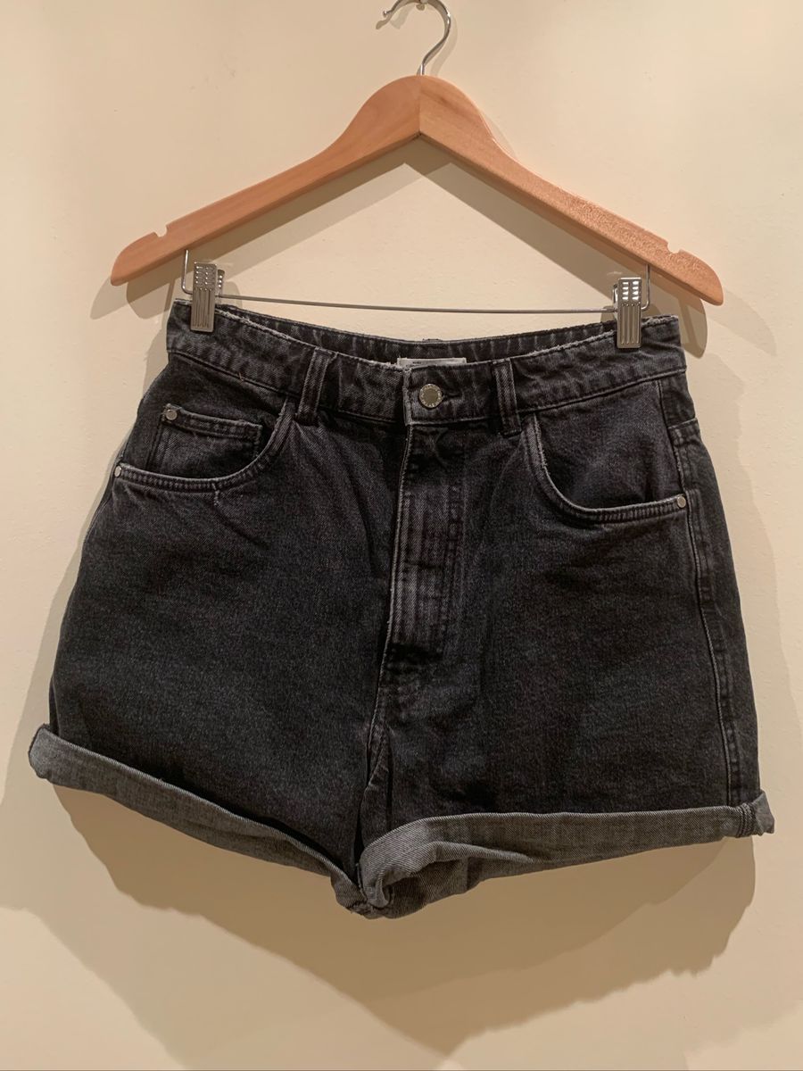 short jeans escuro