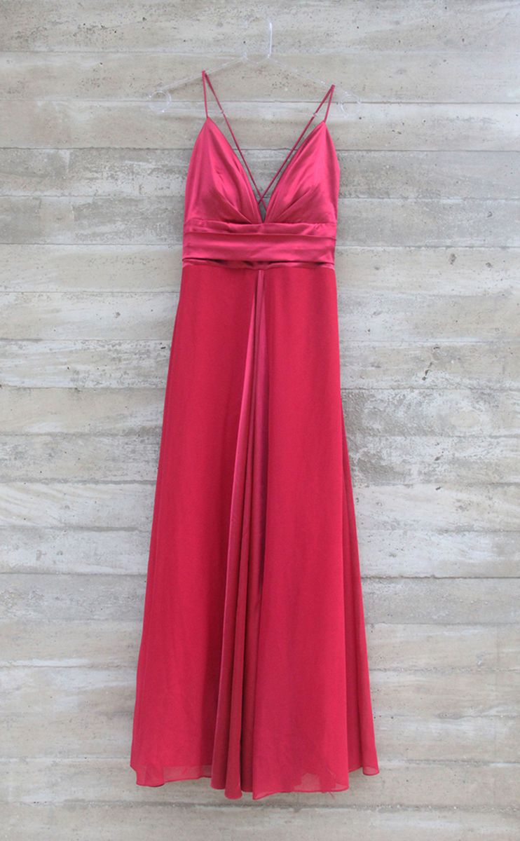 vestido vermelho queimado