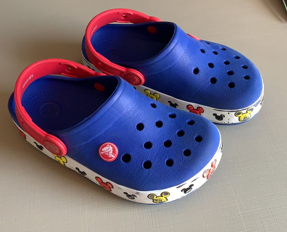 crocs mickey led