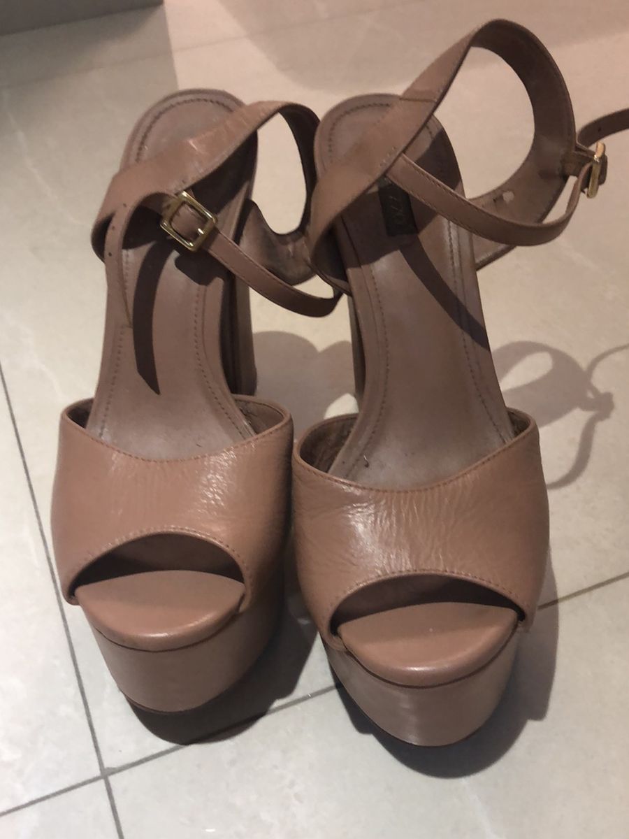 sandalia nude arezzo