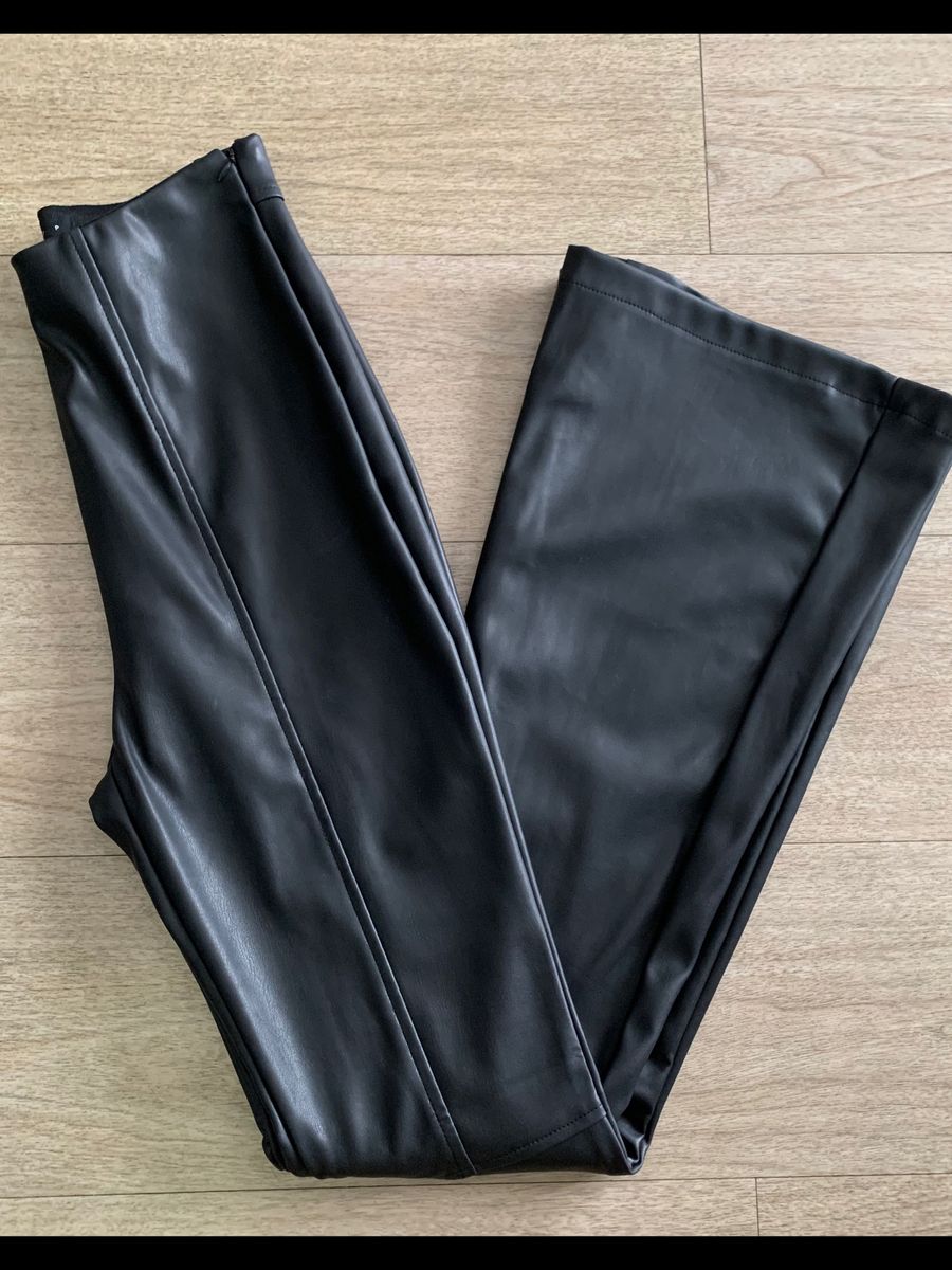 legging couro fake renner