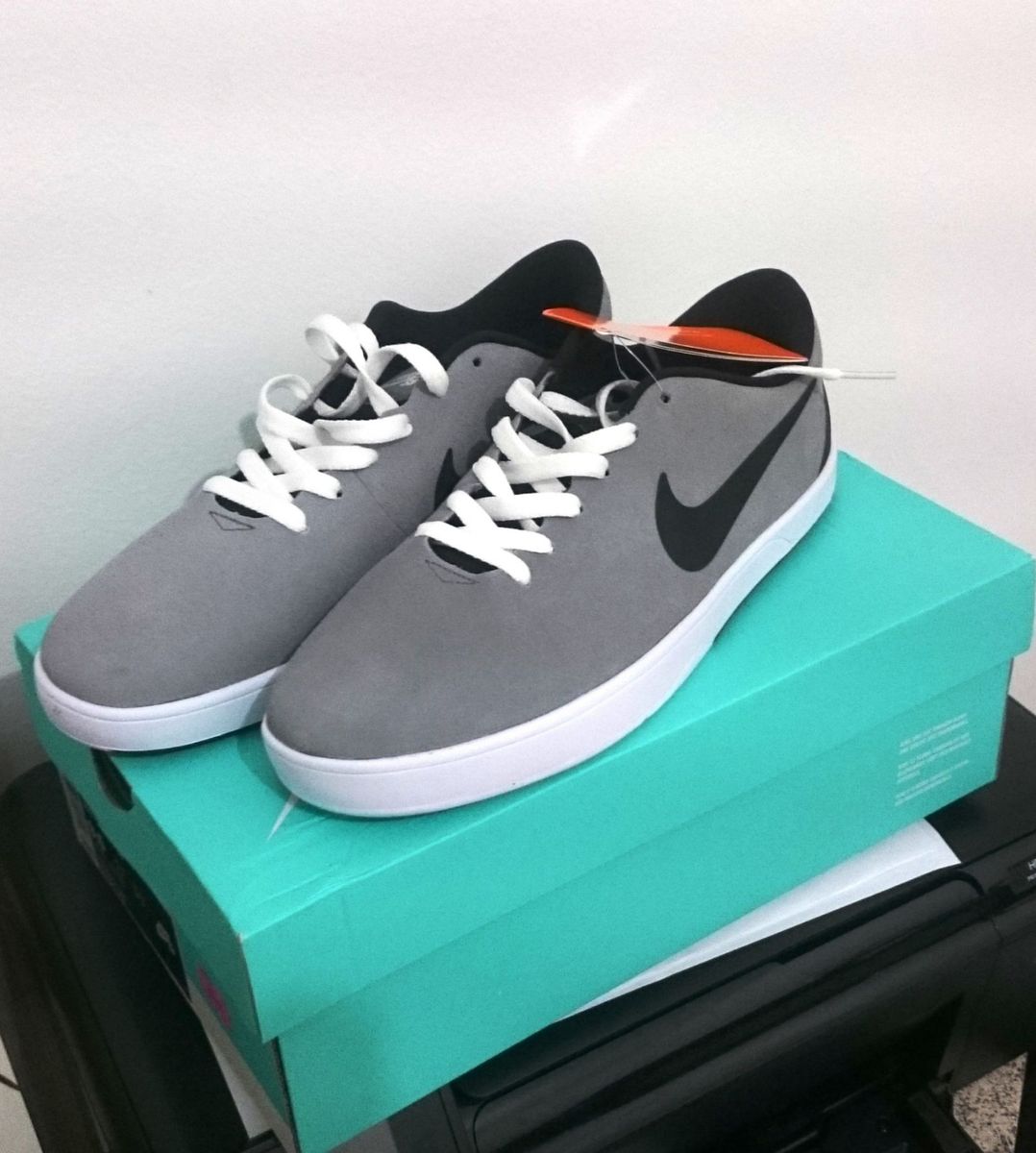 tenis nike preto florido